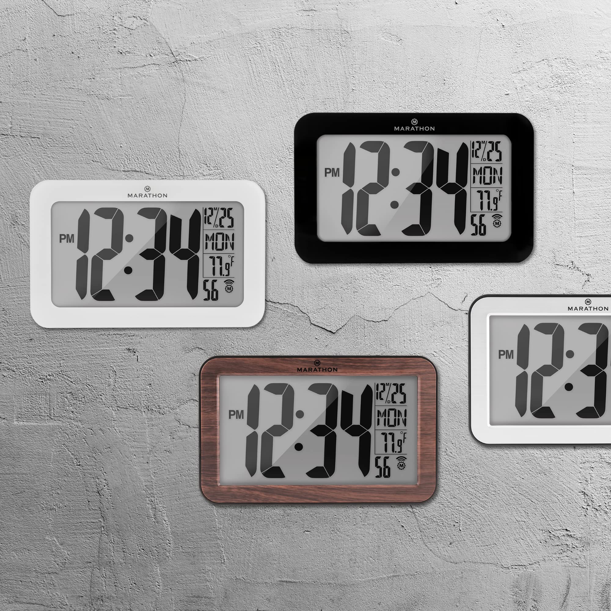 Horloge murale à réglage automatique avec 8 fuseaux horaires - Argent (avec contour noir) 