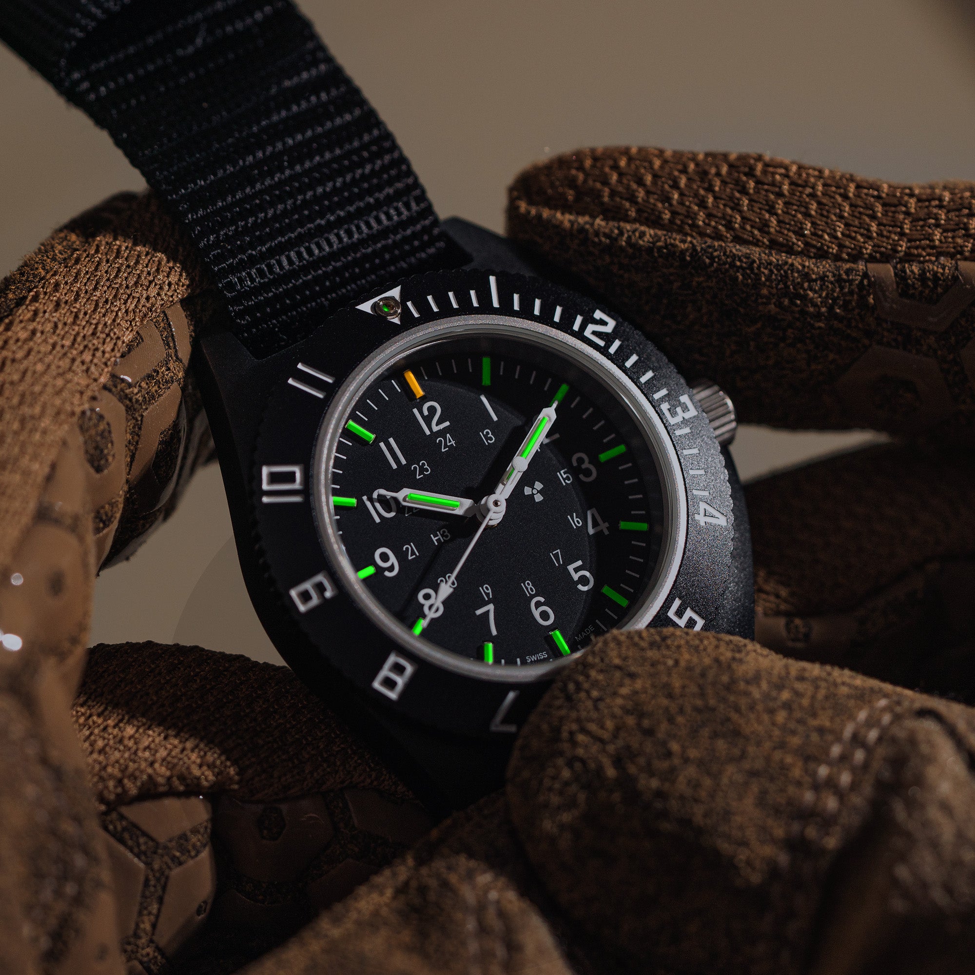 41mm CeraShell Quartz NAV on Ballistic Nylon Strap image