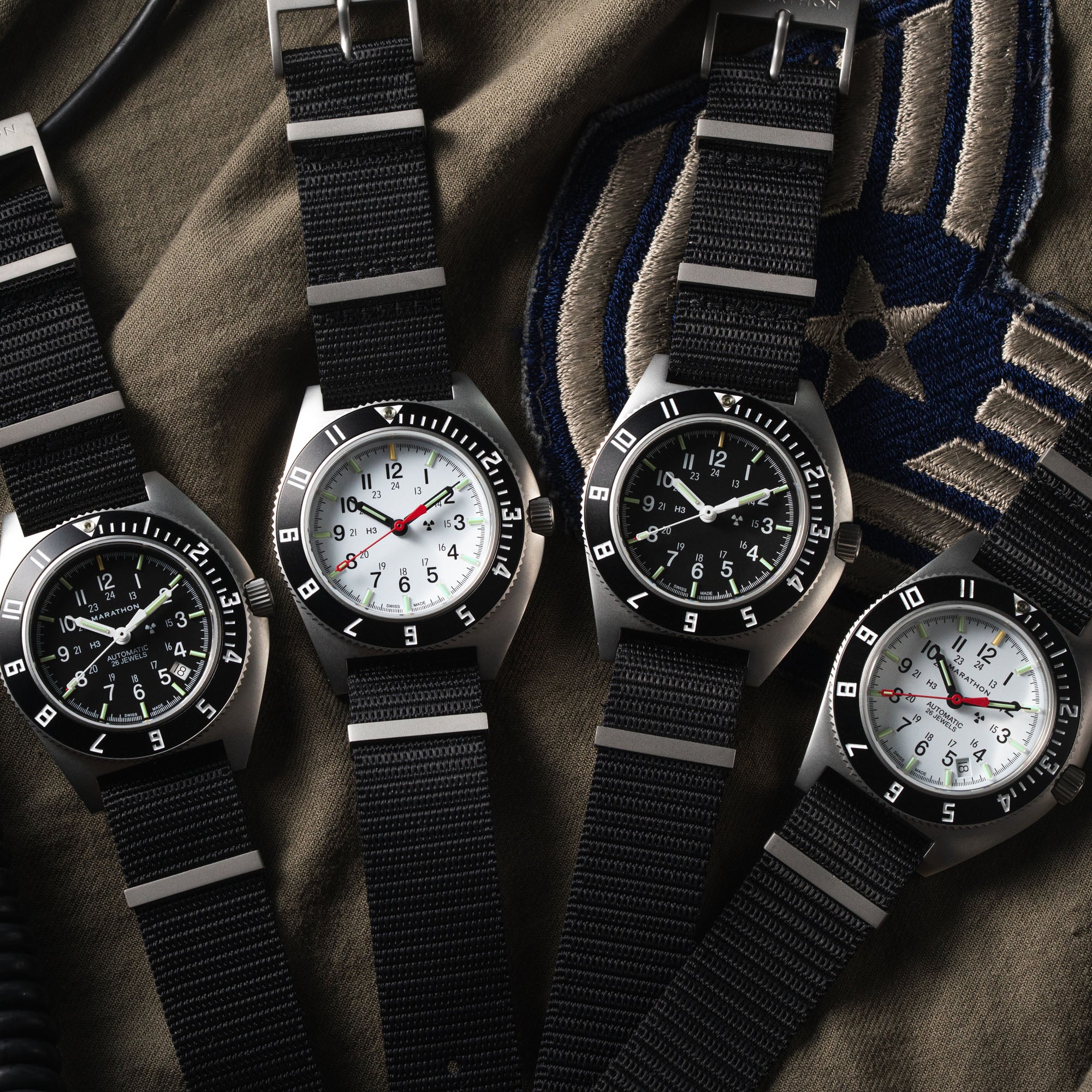 Steel Navigator de 41 mm (SSNAV) sur kit de bracelet en caoutchouc noir 3 pièces
