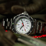 Cuarzo de buzo grande (TSAR) Arctic Edition de 41mm con brazalete de acero inoxidable image