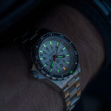 Cuarzo de buzo mediano (cuarzo MSAR) Arctic Edition de 36mm con brazalete de acero inoxidable image