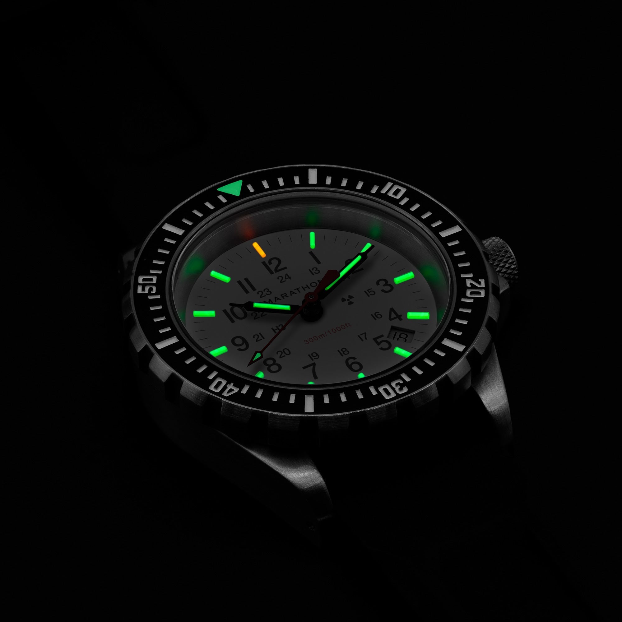 Cuarzo de buzo grande (TSAR) Arctic Edition de 41mm con brazalete de acero inoxidable